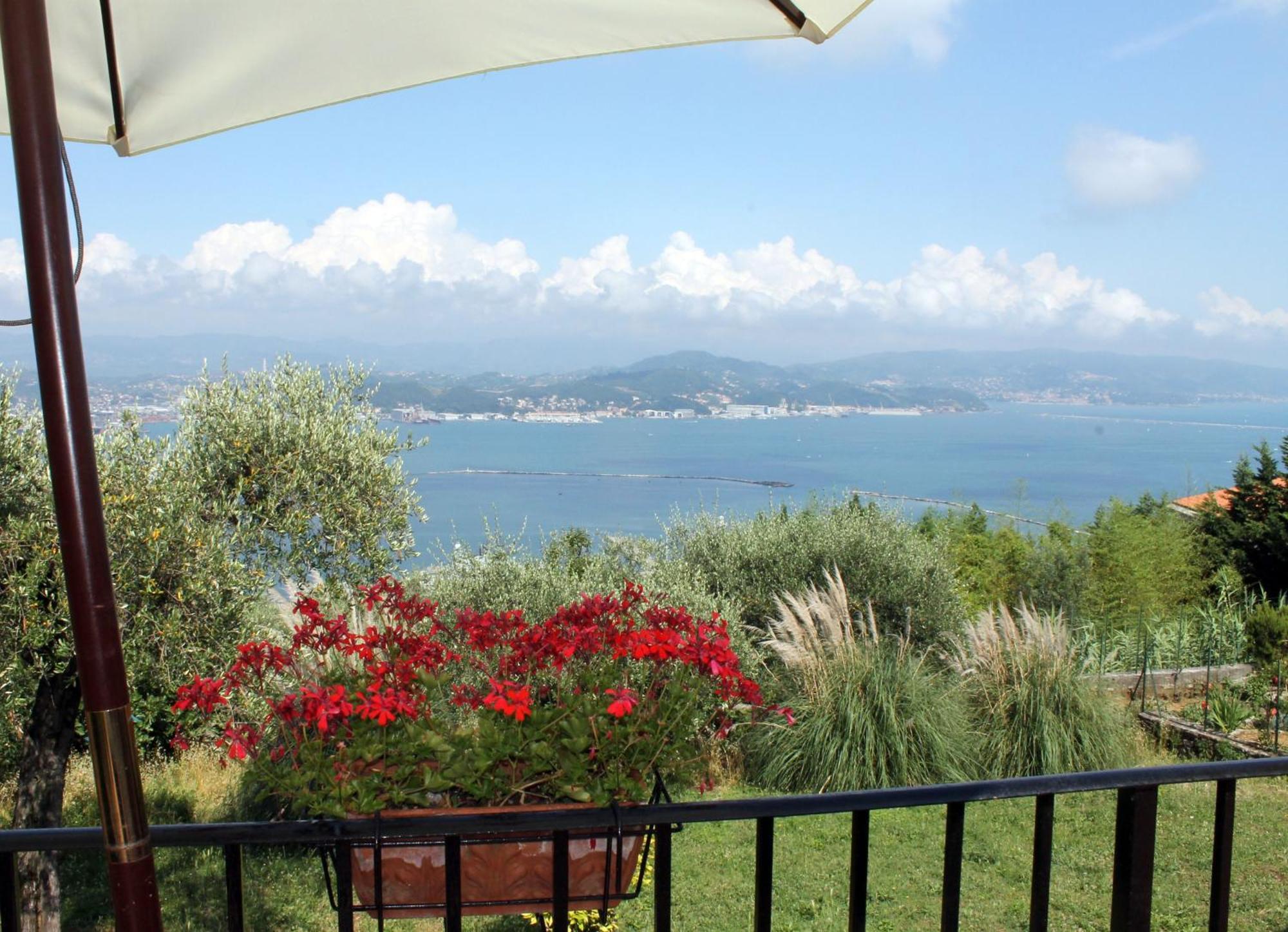 Agriturismo Terrazza Sul Golfo - Il Casale La Spezia Ngoại thất bức ảnh